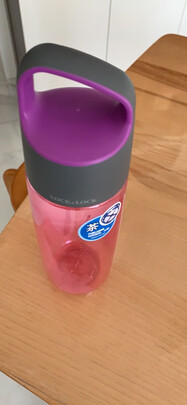 吸管水杯