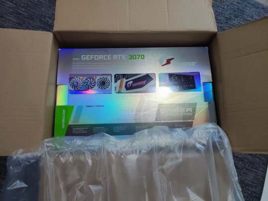 %title插图%num 七彩虹(Colorful)iGame GeForce RTX 3070 Ultra W OC 8G LHR 1725-1770Mhz 电竞游戏光追电脑白色显卡