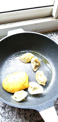 麦饭石不粘锅