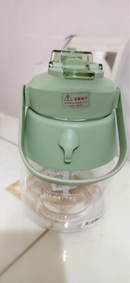 吸管水杯
