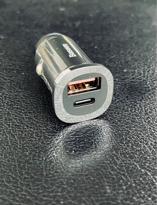 车载充电器