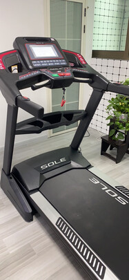 跑步机|评测细节：美国sole速尔F85NEW跑步机真实使用感受?不看后悔了?