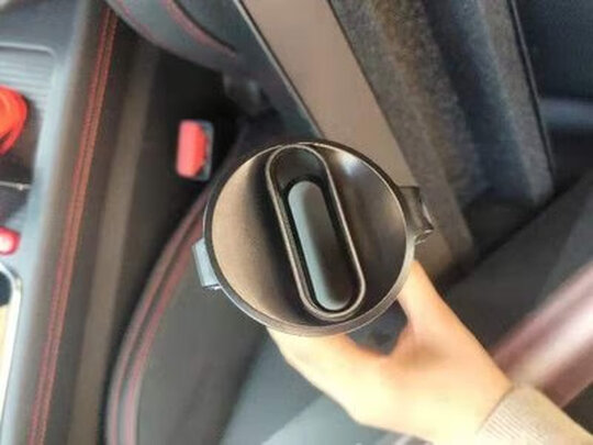车载吸尘器