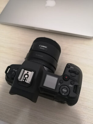Canon EOS R对比索尼ILCE-7C究竟如何区别？哪个高感表现更好？哪个对焦快准 