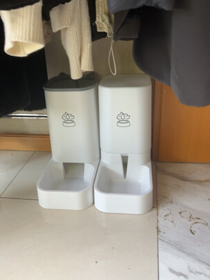 宠物自动喂食器