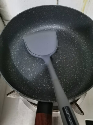 麦饭石不粘锅