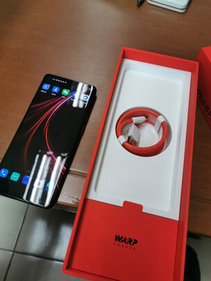 一加 OnePlus 8 Pro怎么样?上手两小摔了后悔至极了是吗