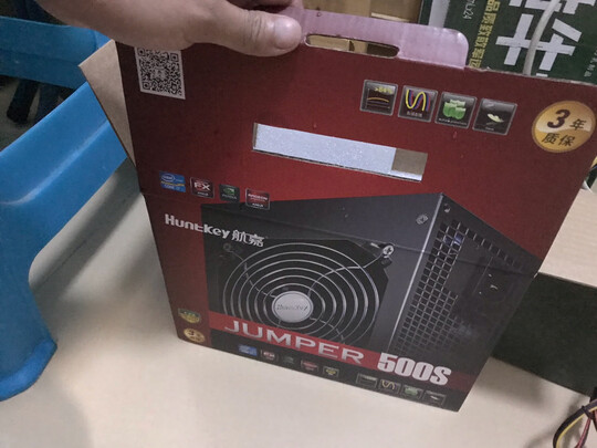 %title插图%num 航嘉(Huntkey)JUMPER500S 额定500W 电脑电源(主动PFC/双管正激/温控风扇/宽幅电压/背部走线/三年质保)