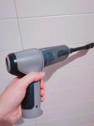 车载吸尘器