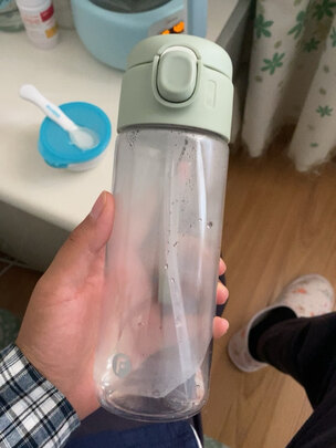 吸管水杯