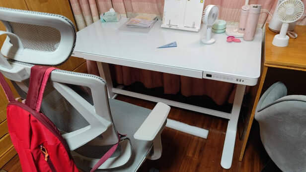 乐歌E5雅白电脑桌|乐歌E5雅白电脑桌到底怎么样，参数如何！