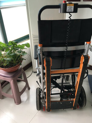 为何选择八哥a2手电动爬楼机与后置履带电动轮椅?值得投资的几点理由!