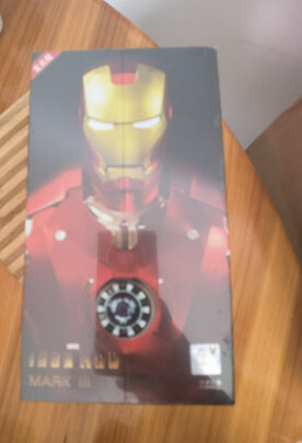 钢铁侠手办