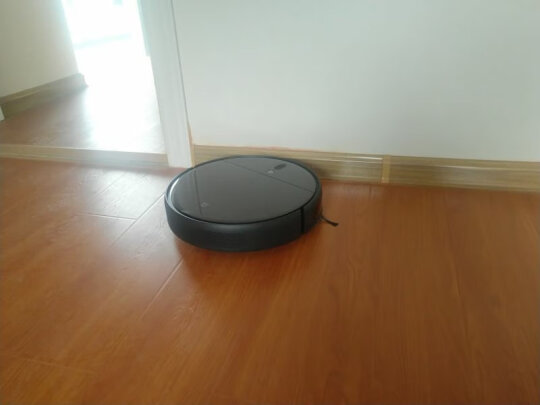 米家STYTJ02ZHM跟iRobot Roomba 961哪个更好？吸力哪款更加强劲？哪个解放双手 