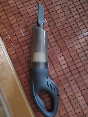 车载吸尘器