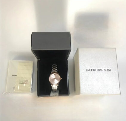 手表|【热搜头条】讲真的阿玛尼和天梭手表哪个好？告诉大家真相