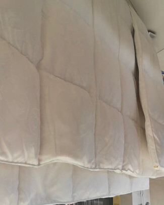 富安娜加厚填充羽绒被芯选择误区，需要注意这五点