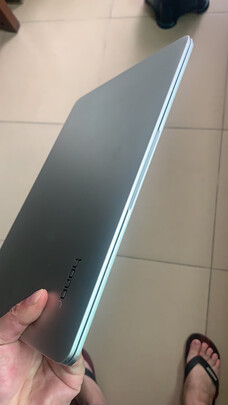 笔记本电脑