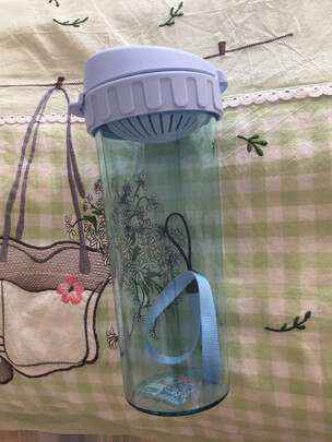 运动水杯