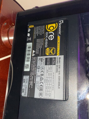 %title插图%num 海韵 (SEASONIC)游戏酷核CORE GX650电源 650W (80PLUS金牌全模/全日系电容/七年质保/14cm小身形/智能温控)