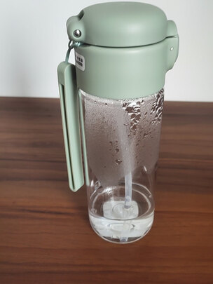 吸管水杯