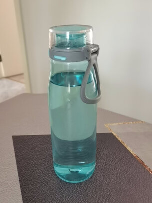 运动水杯