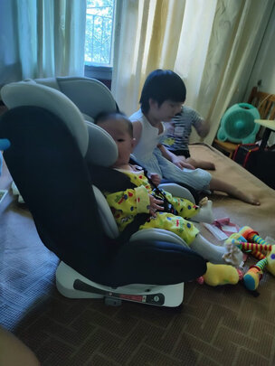 儿童安全座椅