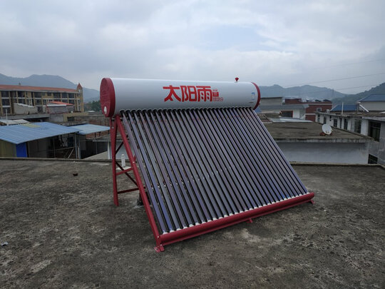 太阳能热水器|太阳雨和四季沐歌哪个质量好？太阳能热水器推荐下