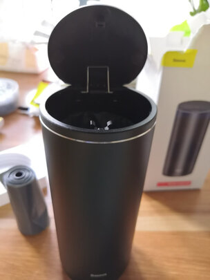 车载垃圾桶