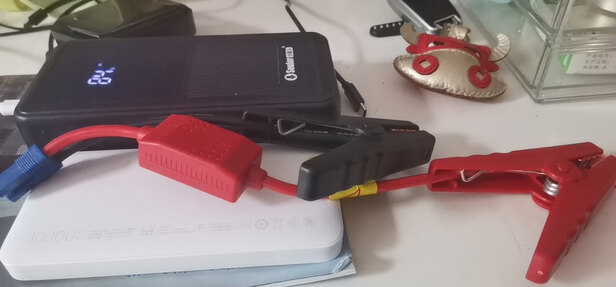 汽车应急启动电源