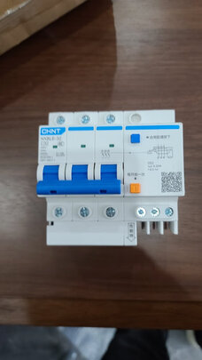 正泰（CHNT）NXBLE-32-3P 小型漏电保护断路器 漏保空气开关 3P C32 30MA 6KA