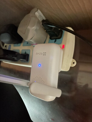 监控摄像