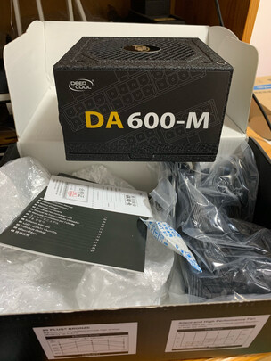 %title插图%num 九州风神(DEEPCOOL)额定600W DA600-M电源 台式机电脑 全模组电源(80PLUS铜牌/全日系电容/五年质保)