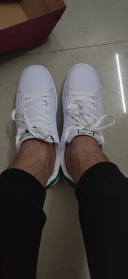 运动板鞋