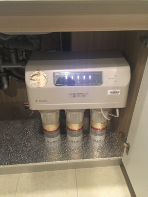 净水器|消费者诉说史密斯和美的净水器哪个好？细节对比评测区别是？
