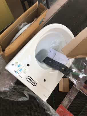 选择了科勒这个品牌,使用下来感受到马桶吸力很大,能冲得很干净……不