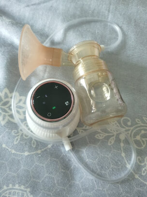 电动吸奶器