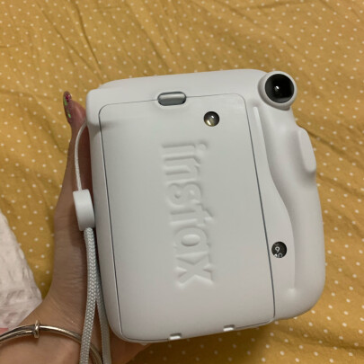 INSTAX mini 11怎么样？做工好吗？外表好看吗 