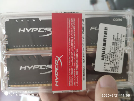 金士顿DDR4 2666跟金士顿HX426S15IB2/16哪个好？哪款散热更加快？哪个精致美观？
