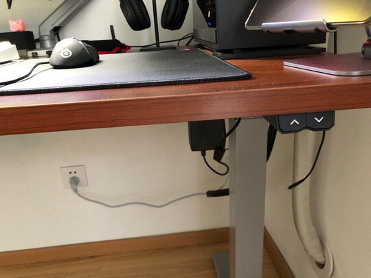 Brateck电动升降桌怎么样用后一周说内幕