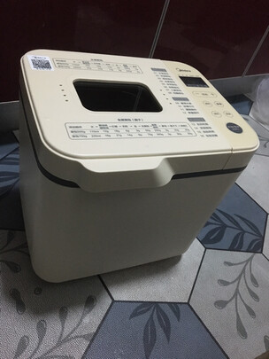 %title插图%num 美的(Midea)面包机 早餐烤面包机和面机 全自动多功能 可预约家用撒料 智能面包机 MM-MB15W2-001XM