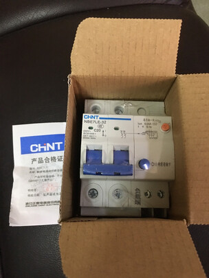 正泰(CHNT) 小型断路器 家用漏电保护器 1P+N空气开关总空开空调电闸32A NBE7LE-32