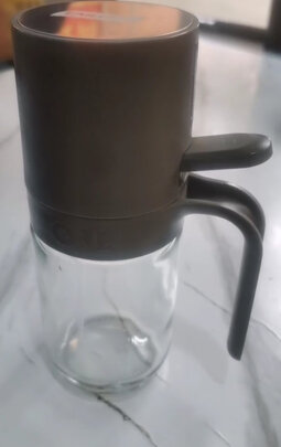 喷油壶