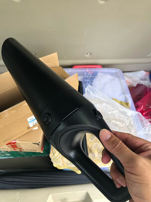 车载吸尘器