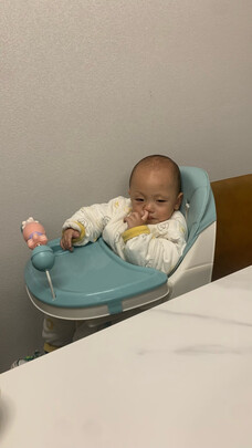婴幼儿餐椅