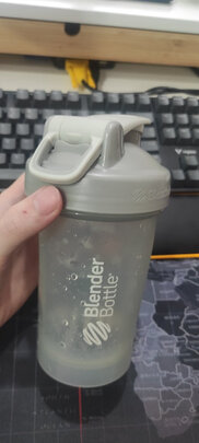 运动水杯