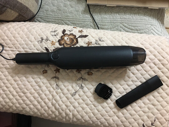 车载吸尘器