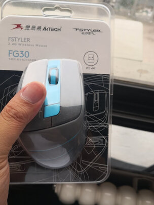 %title插图%num 双飞燕(A4TECH)FG30 飞时代无线鼠标 笔记本电脑办公便携省电鼠标 人体工学大手鼠标 USB接口2.4G 幻光蓝