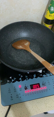 麦饭石不粘锅