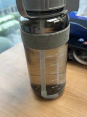 吸管水杯